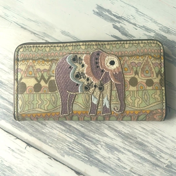 Sakroots vegan wallet. Pastel elephant design. Excellent condition - Picture 1 of 4